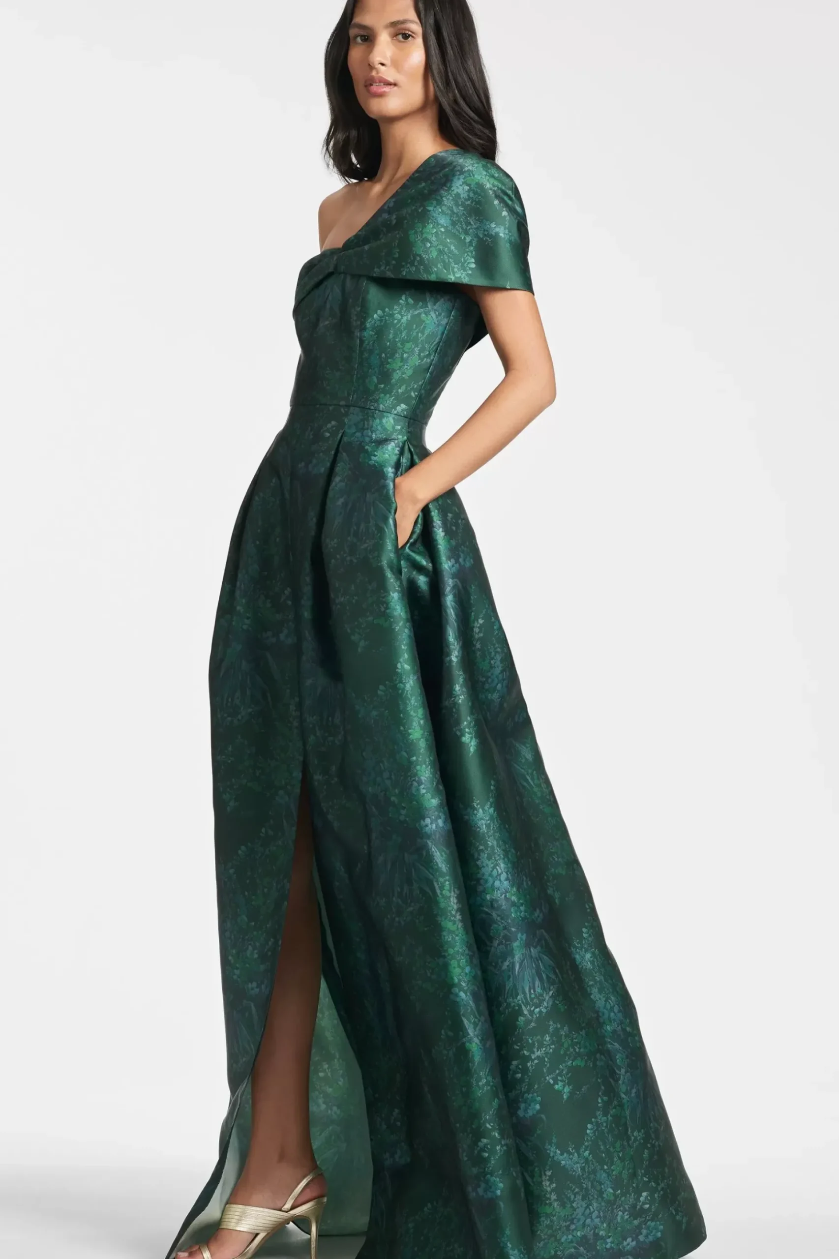 Deliah Gown-Sachin & Babi Online